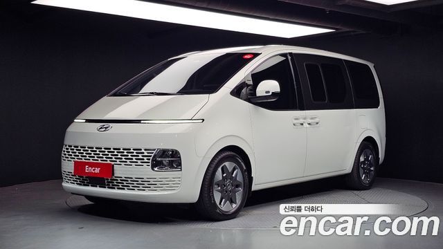 Hyundai Staria Tourer 11-Seater Modern - фото 0