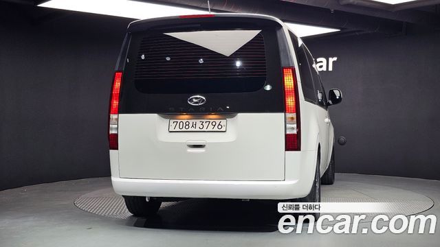 Hyundai Staria Tourer 11-Seater Modern - фото 3