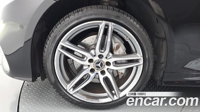 Mercedes-Benz E-Class W213 E220d Coupe - фото 4