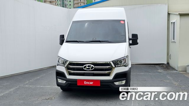 Hyundai Solati 15-seater Luxury - фото 2