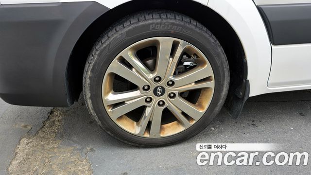 Hyundai Solati 15-seater Luxury - фото 4