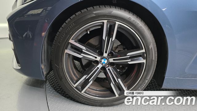 BMW 4-Series G22 420i M Sport Convertible - фото 4