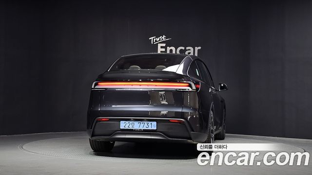 Tesla Model Y L Long Range AWD - фото 3