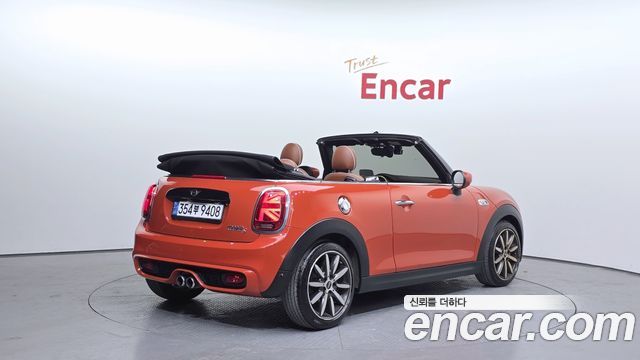 Mini Cooper Convertible Standard 3rd - фото 1