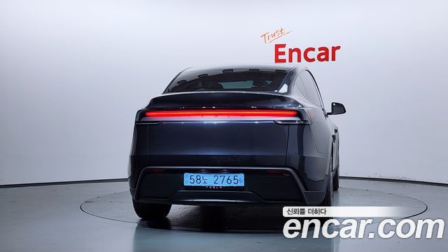 Tesla Model Y RWD - фото 3