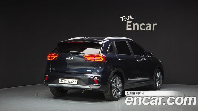 Kia Niro Новый 1.6 HEV Signature - фото 1