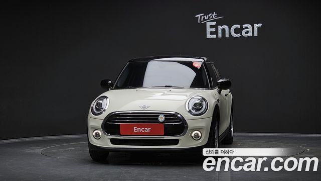 Mini Cooper 5Door Standard 3rd - фото 2