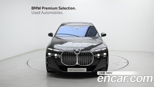 BMW 7-Series G70 740i xDrive M Sport - фото 2