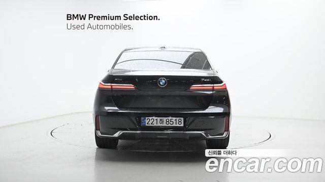 BMW 7-Series G70 740i xDrive M Sport - фото 3