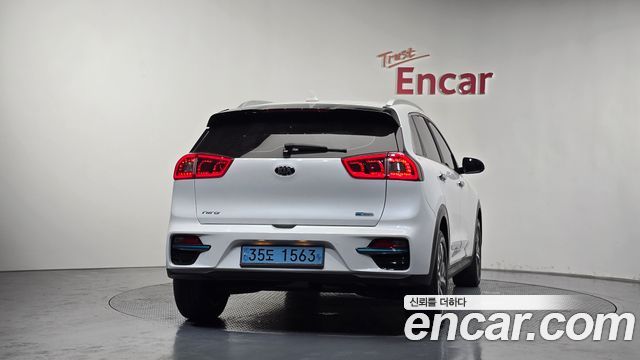 Kia Niro EV Noblesse - фото 2