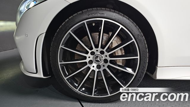Mercedes-Benz CLS-Class C257 CLS450 4MATIC AMG Line - фото 4
