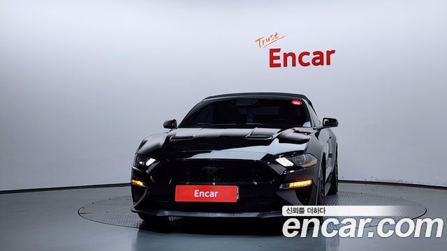 Ford Mustang GT Convertible - фото 2