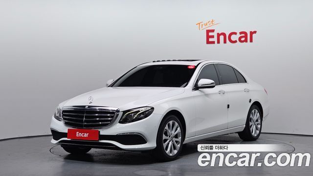 Mercedes-Benz E-Class W213 E220d Exclusive - фото 0