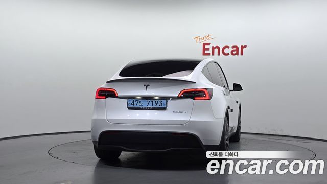 Tesla Model Y Performance AWD - фото 3