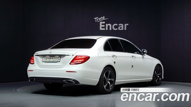 Mercedes-Benz E-Class W213 E250 Avantgarde - фото 1