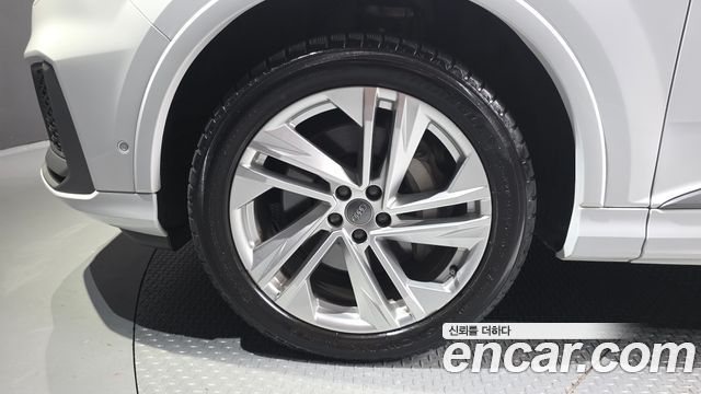 Audi Q7 45 TDI Quattro Premium - фото 4