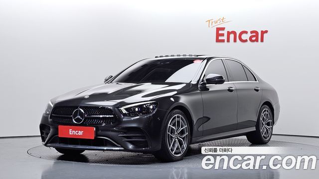 Mercedes-Benz E-Class W213 E220d 4MATIC AMG Line - фото 0