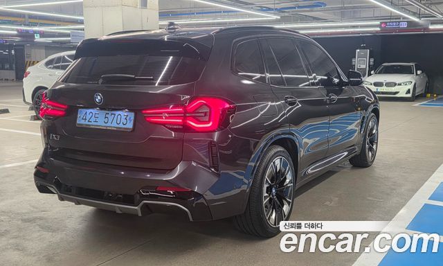 BMW iX3 M Sports - фото 1