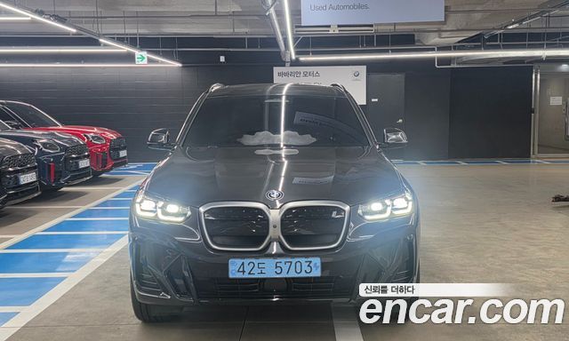 BMW iX3 M Sports - фото 2