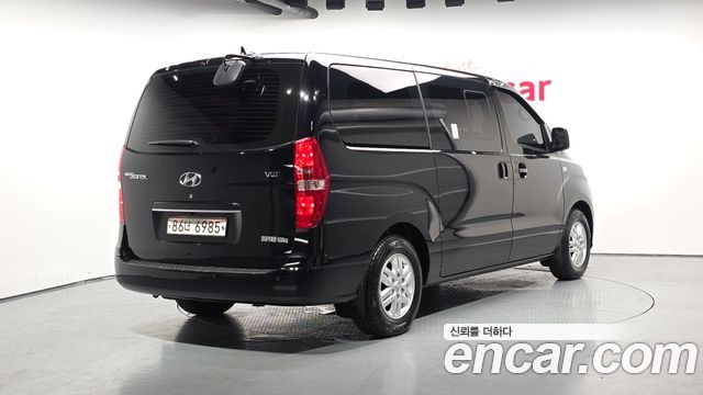 Hyundai Starex Новый Van 5-Seater Modern - фото 1