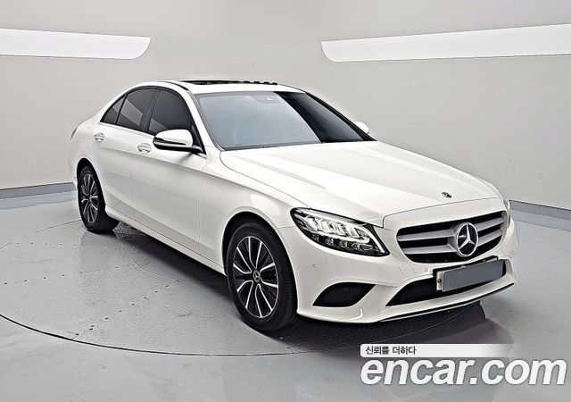 Mercedes-Benz C-Class W205 C200 - фото 1