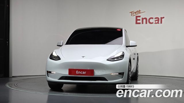 Tesla Model Y Long Range AWD - фото 2