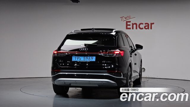 Audi Q4 e-tron F4 40 Premium - фото 2