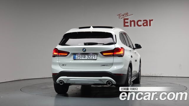 BMW X1 F48 xDrive 18d xLine - фото 3