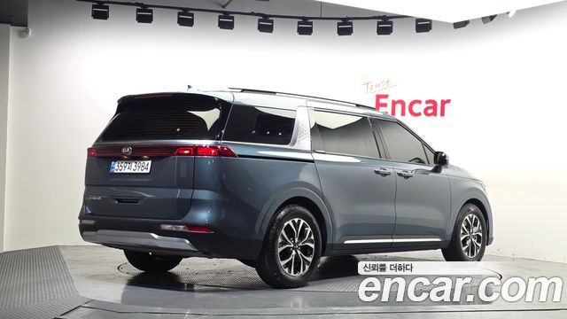 Kia Carnival 4-го поколения 9-Seater Noblesse - фото 1