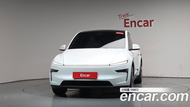 Tesla Model Y RWD - фото 1