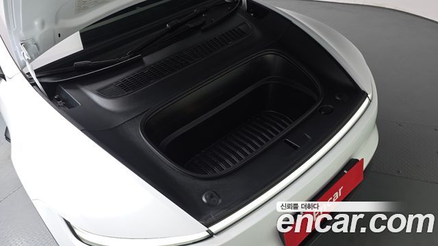Tesla Model Y RWD - фото 4