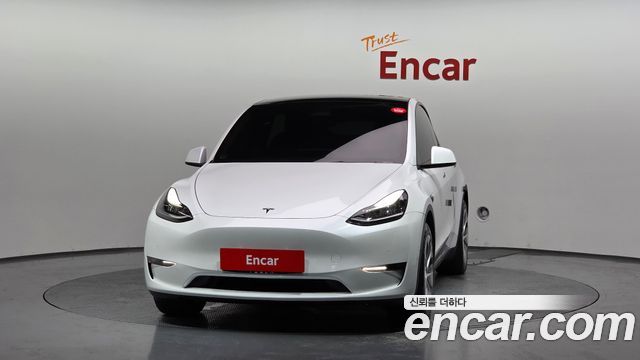 Tesla Model Y Long Range AWD - фото 2