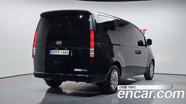 Hyundai Staria Cargo 3-Seater Modern - фото 0