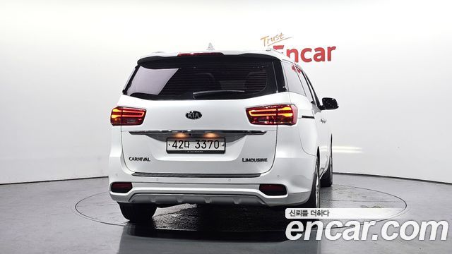 Kia Carnival Новый Gasoline 7-Seater Limousine President - фото 3