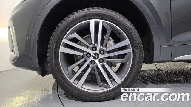 Audi Q5 FY 40 TDI Quattro Premium - фото 4