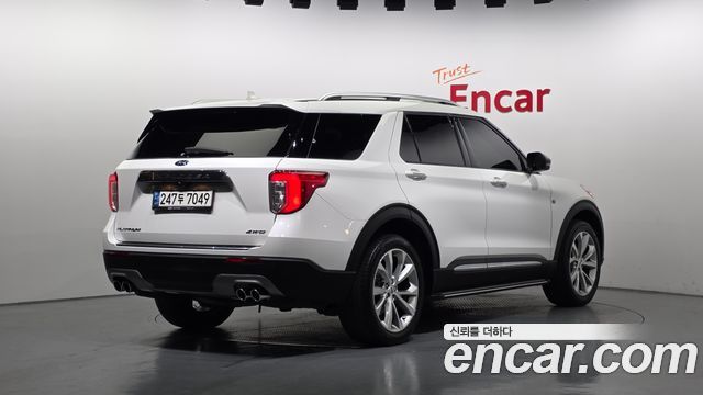 Ford Explorer 6-го поколения 3.0 Platinum 4WD - фото 1