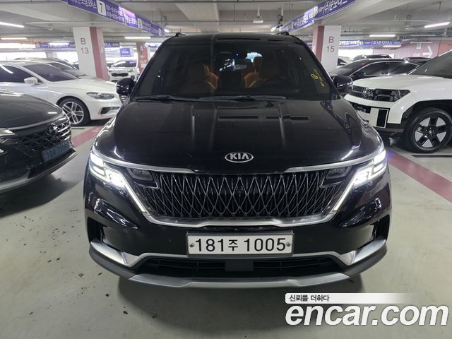 Kia Carnival 4-го поколения 9-Seater Signature - фото 1