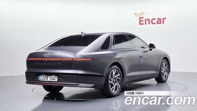 Hyundai Grandeur GN7, гибрид Premium - фото 1