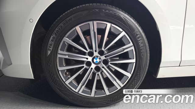 BMW 2-Series U06 218d Luxury - фото 4