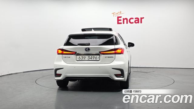 Lexus CT200h 1.8 Supreme ZWA10 - фото 3