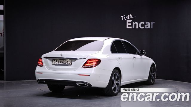Mercedes-Benz E-Class W213 E250 Avantgarde - фото 1