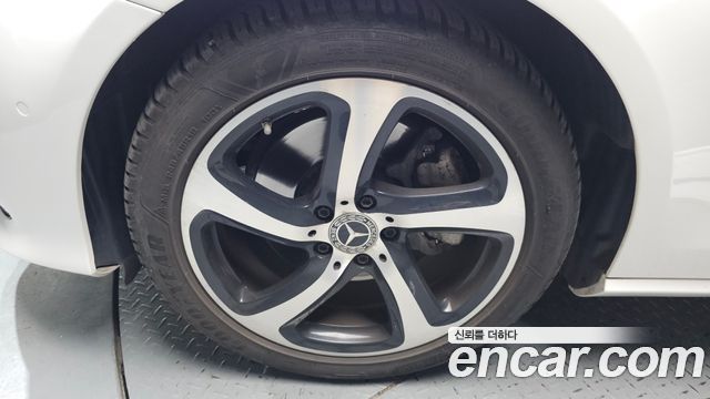 Mercedes-Benz E-Class W213 E250 Avantgarde - фото 4