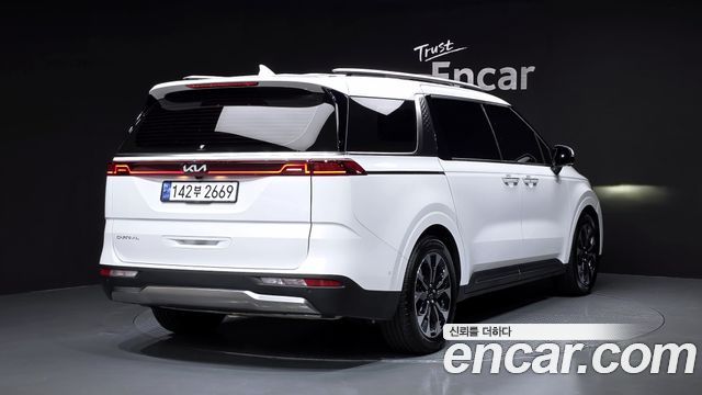 Kia Carnival 4-го поколения Gasoline 7-Seater Signature - фото 1