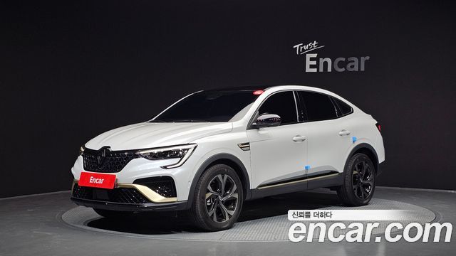 Renault Samsung Arkana 1.6 E-TECH Iconic Design Package - фото 0