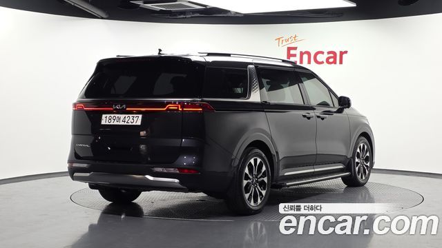 Kia Carnival 4-го поколения 9-Seater Signature - фото 1
