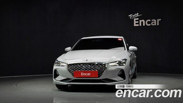 Genesis G70 2.0T Elite - фото 2