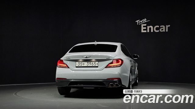 Genesis G70 2.0T Elite - фото 3