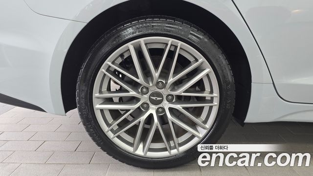 Genesis G70 2.0T Elite - фото 4