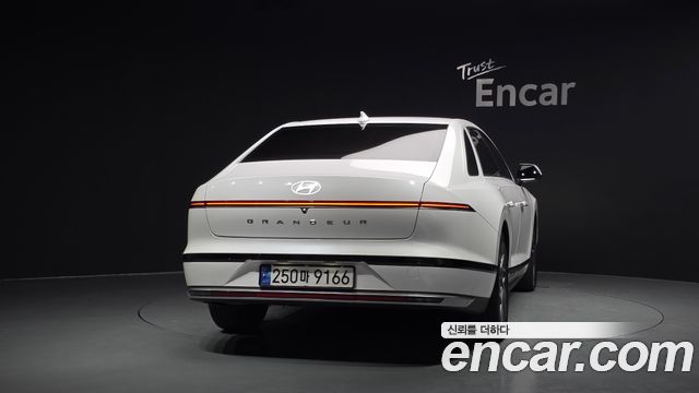 Hyundai Grandeur GN7, гибрид Exclusive - фото 3