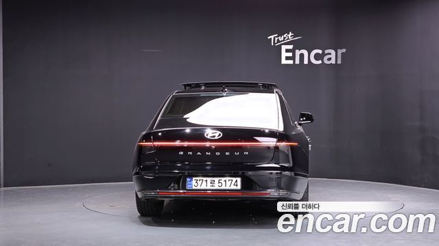 Hyundai Grandeur GN7 2,5 Gasoline 2WD Calligraphy - фото 3